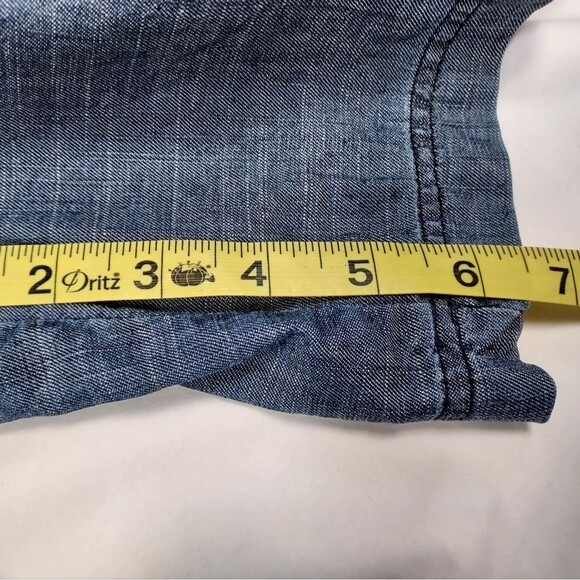 Trina Turk Chambray Tencel Linen Blend Shorts 4 - Picture 10 of 10